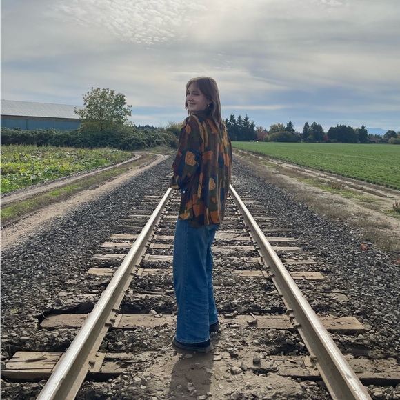 Meet your Posher, Brooke - Picture 1 of 4